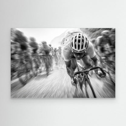 Schwarz-Weiß Radrennen Bild mit Rennradfahrer im Peloton und dynamischer Perspektive